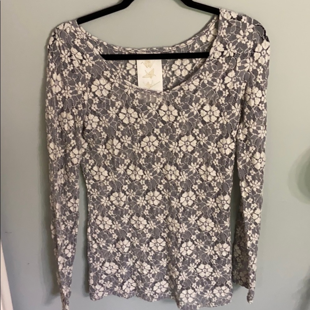 Long length long sleeve blouse